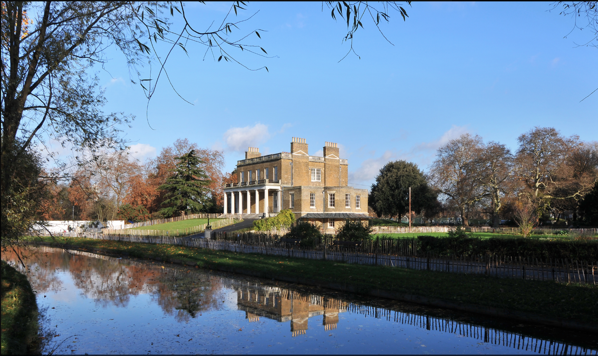 Clissold House